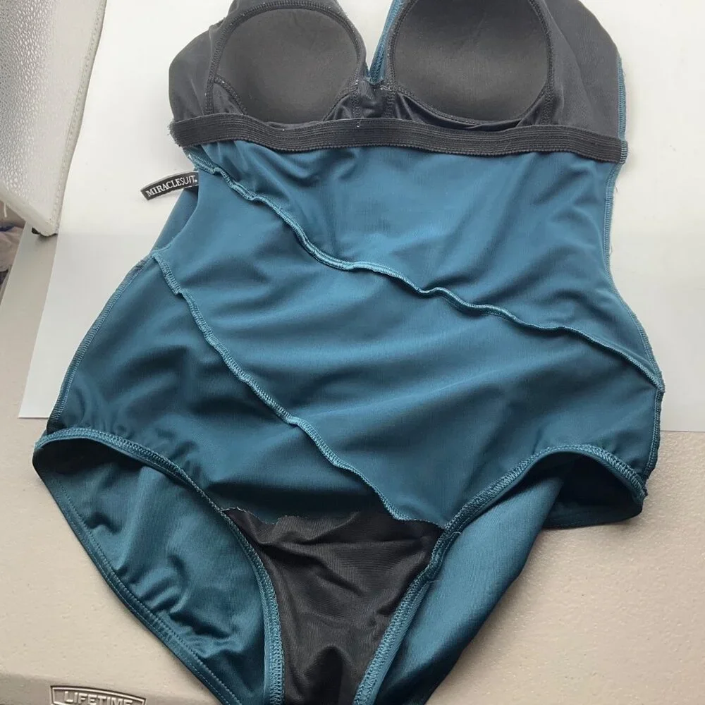 Miraclesuit Large Nova Green Must Have Oceanus One-Piece Swimsuit Draped - Picture 13 of 16